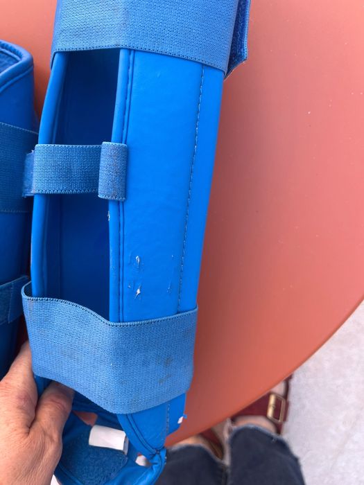 Par de protectores de canelas/pés para artes marciais - tamanho M