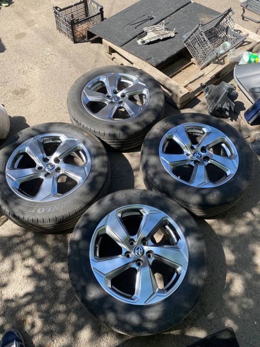 Toyota RAV4 розбірка, фари, бампер, двері, капот, салон