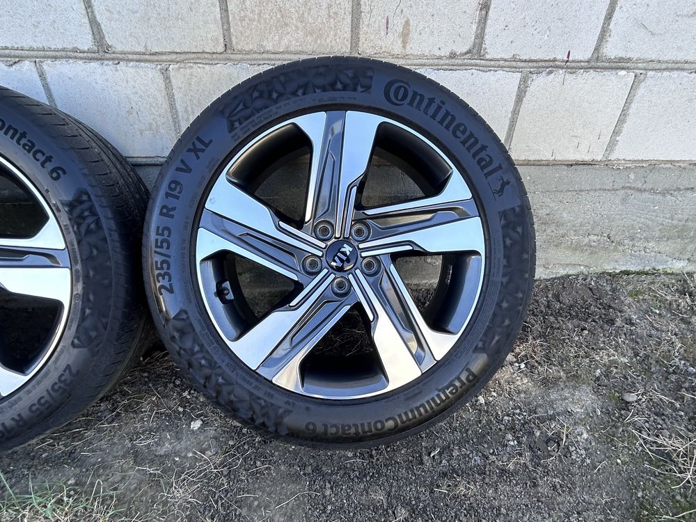 Kia Sorento IV Felgi 19 cali  jak Nowe z Oponami  r