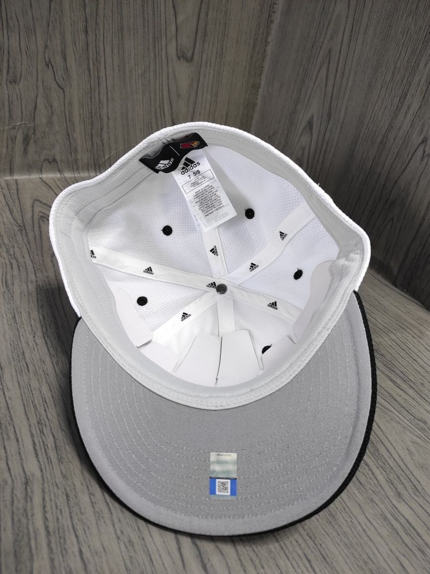 Adidas snapback оригінальна кепка
