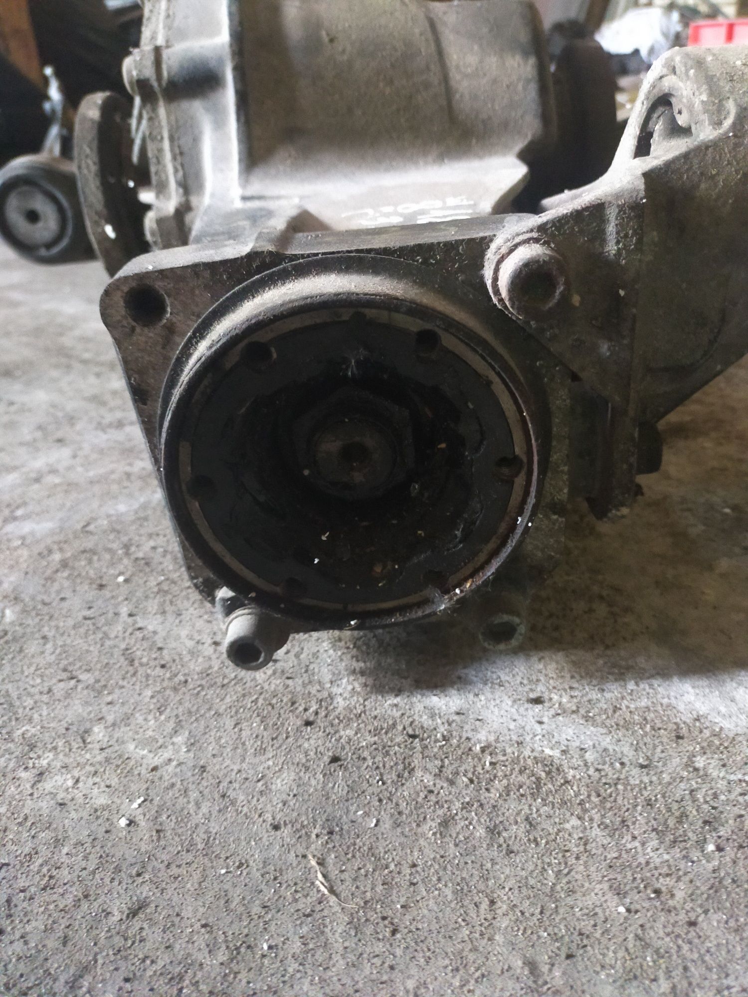 Tylny most audi A8 D3 3.7v8
