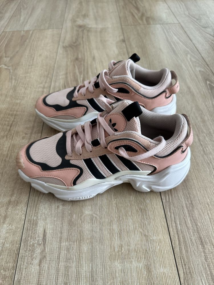 Buty Sneakersy Adidas Magmur Runner