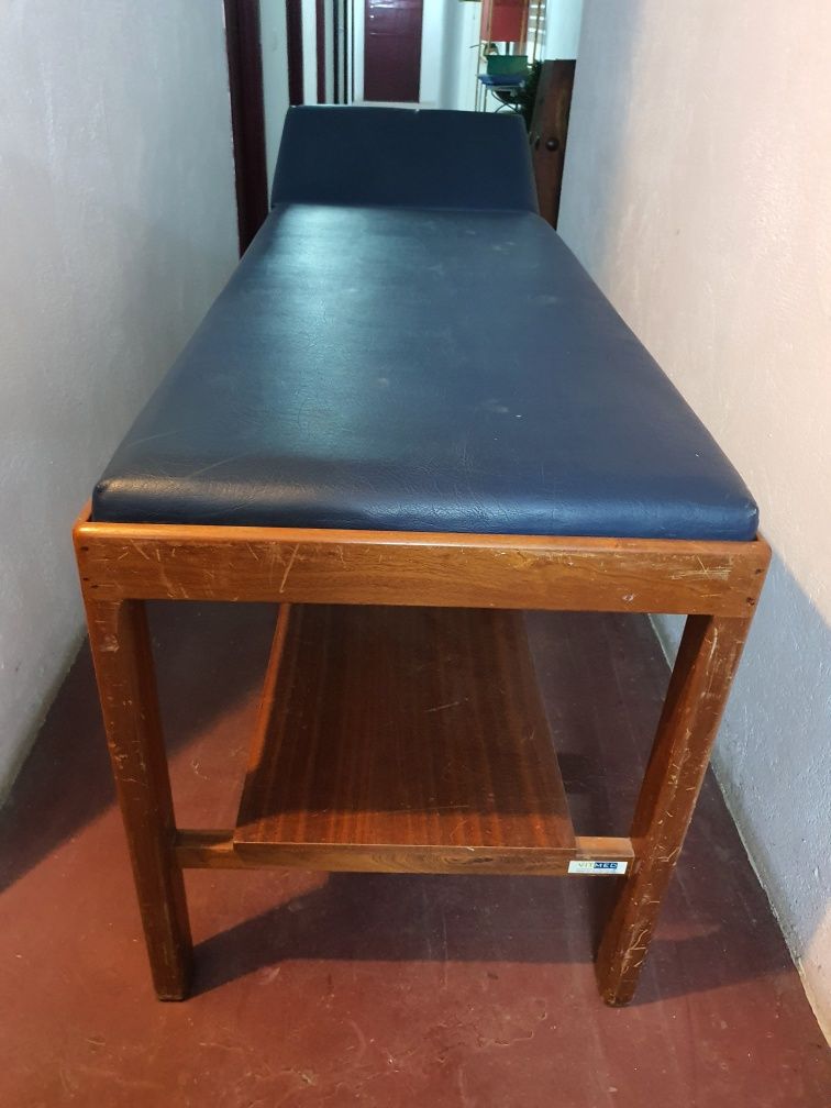 Vendo essa marquesa em otimo estado com umas marcas ve se nas fotos ,c