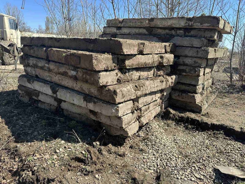 Плити дорожні ,плити перекриття,плити канальні ,плити заборні