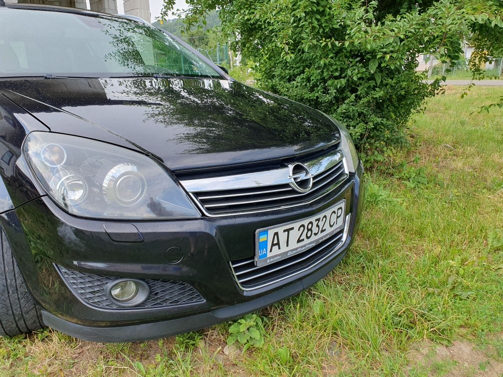 Opel Astra H 2010 1.9 CDTI 150hp Cosmo