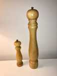 Młynek do pieprzu, drewniany, wys 42 cm