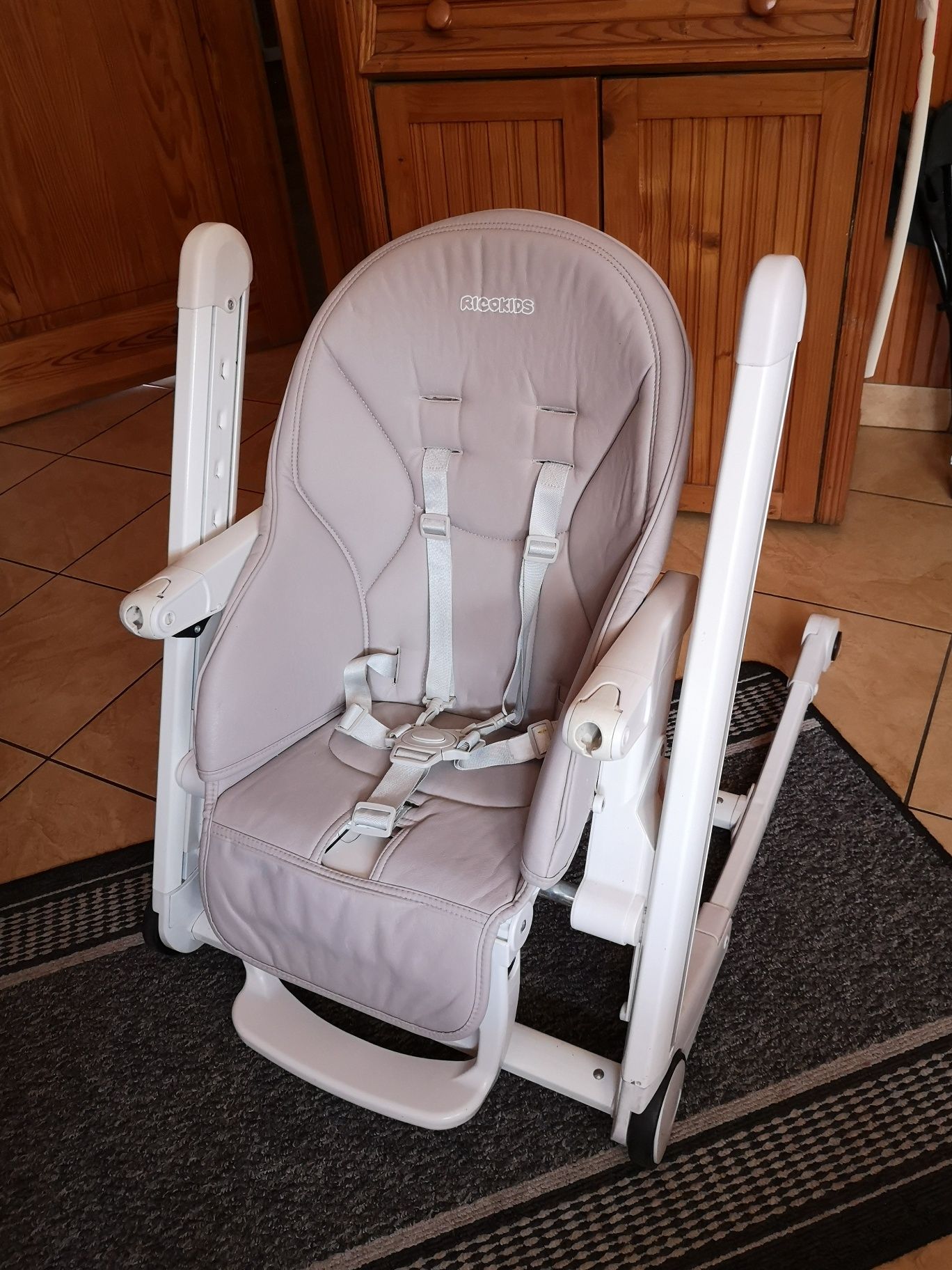 Ricokids Krzesełko do karmienia ze stolikiem