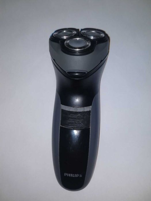 Продам бритву Philips