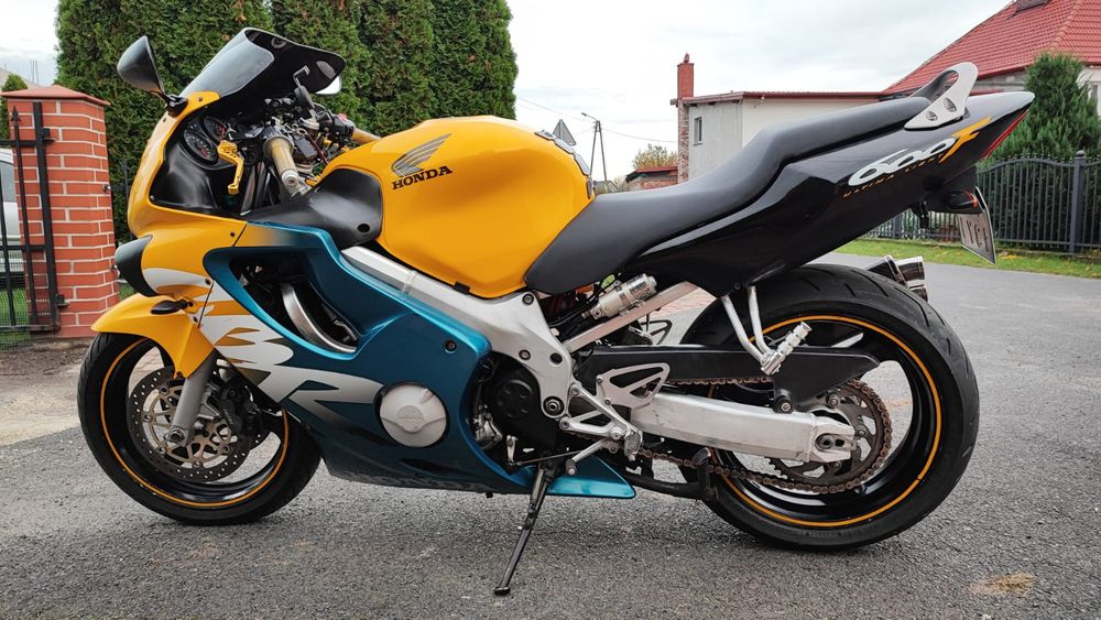 Honda CBR 600F4 2001r kat.A