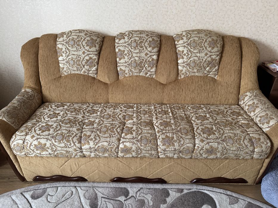 Продаю комплект: диван + 2 крісла