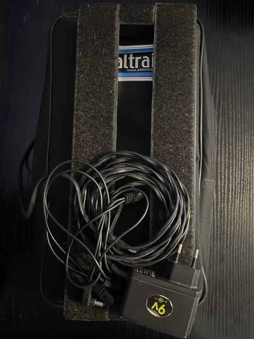 Pedaltrain Nano com fonte de alimentação