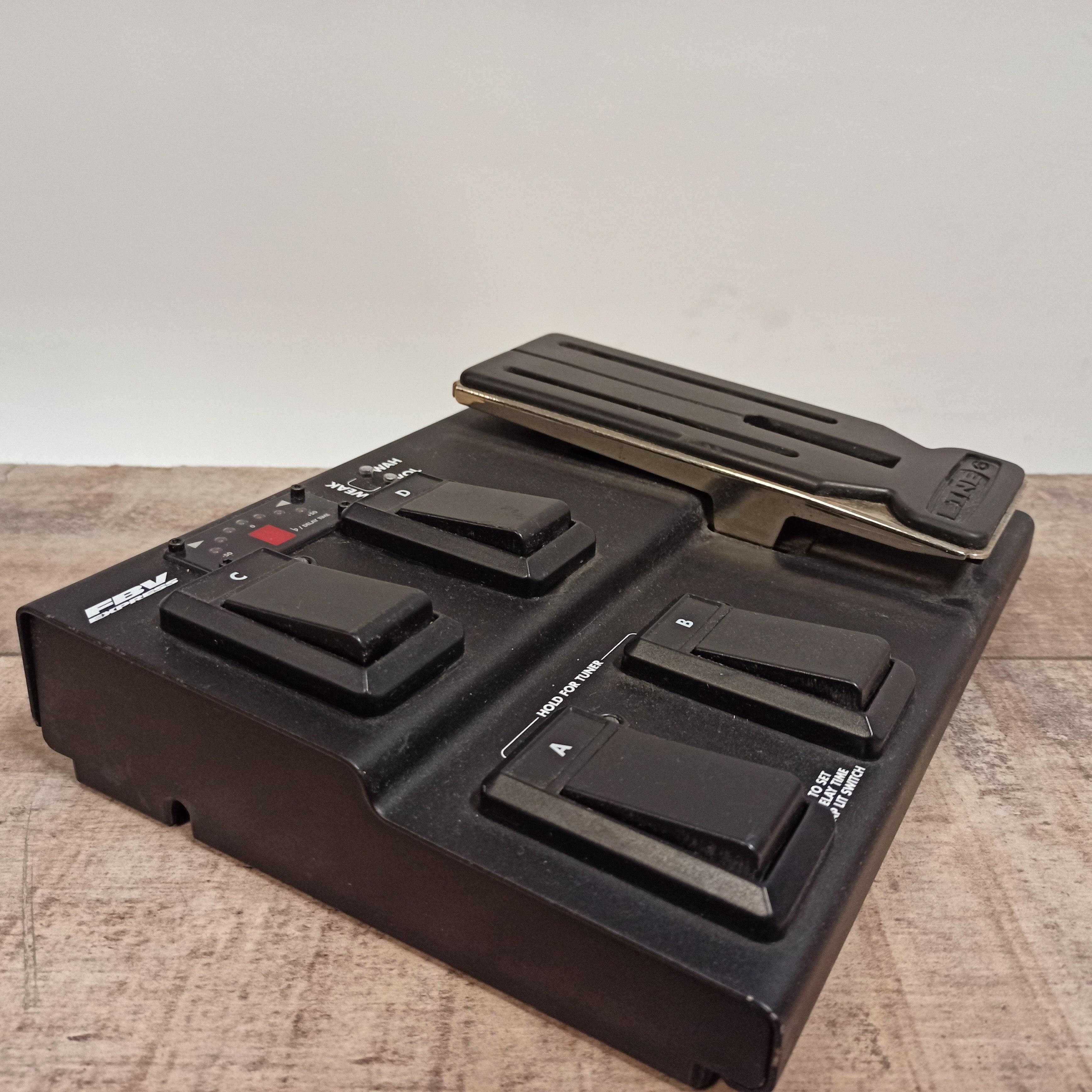 Line6 FBV Express Mk II sterownik nożny footswitch do wzmacniaczy