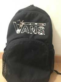 Mochila Vans usada