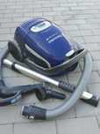 mocny odkurzacz elektryczny firmy Electrolux ultra silencer 2200W