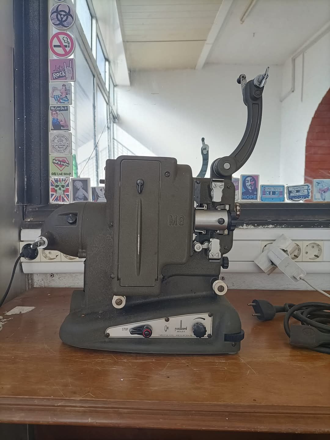 Projetor de Filme Vintage Paillard Bolex M8 Anos 1950/1960
Funcional c