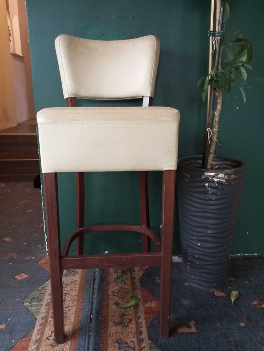 Hokery drewniane cena za 2