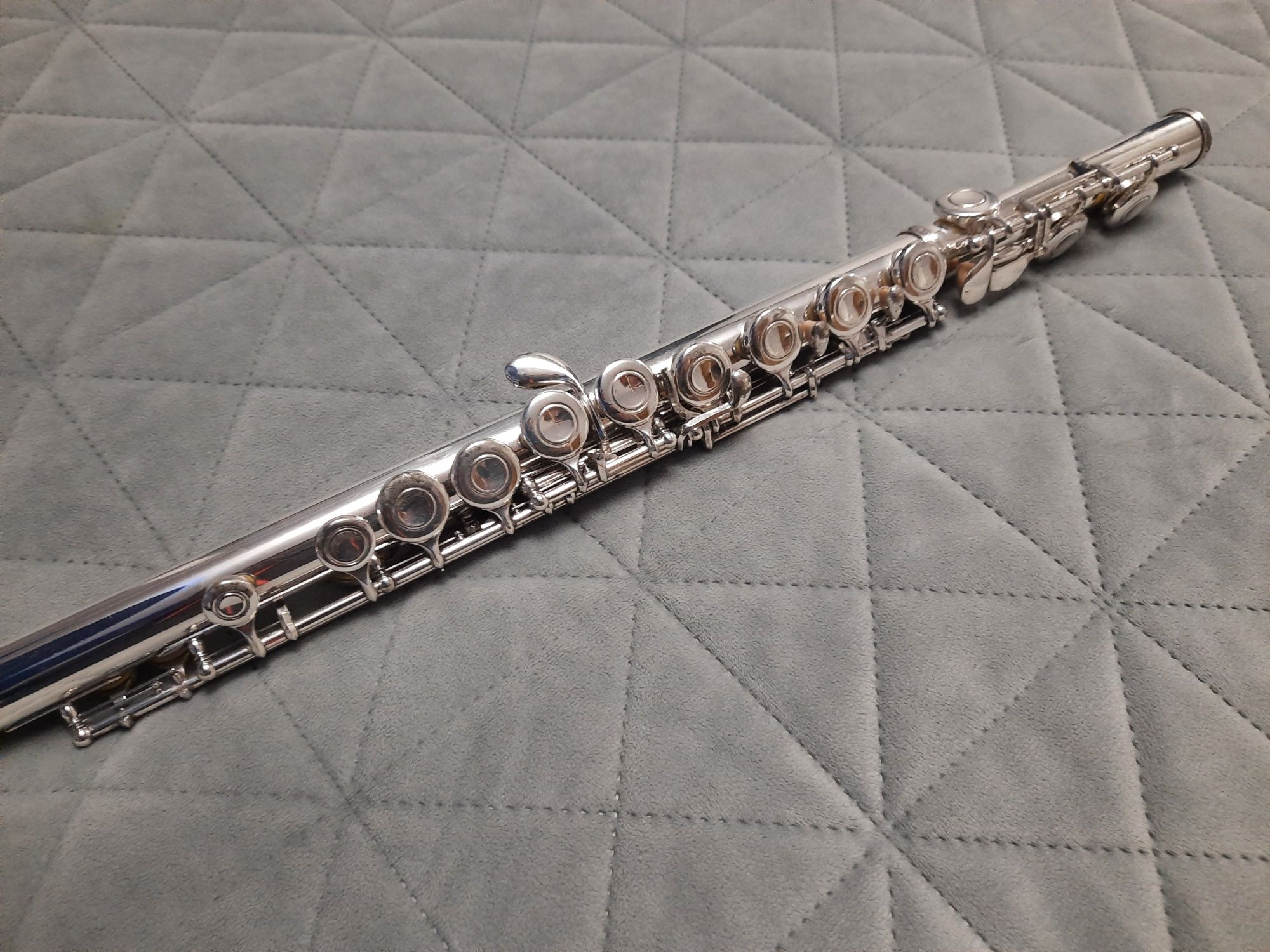 Flet poprzeczny Yamaha 211
