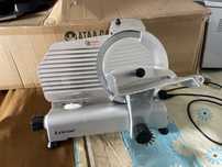 Vende se fiambreira lacor
