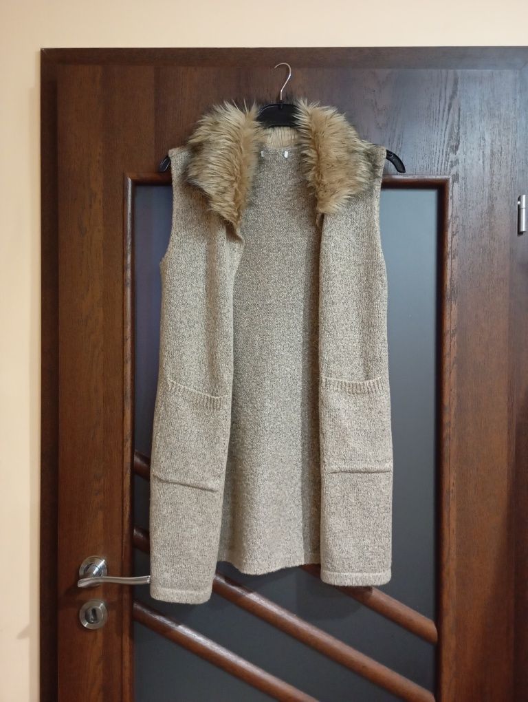 Bezrękawnik kardigan kamizelka z futerkiem 36 S 38 M sweter