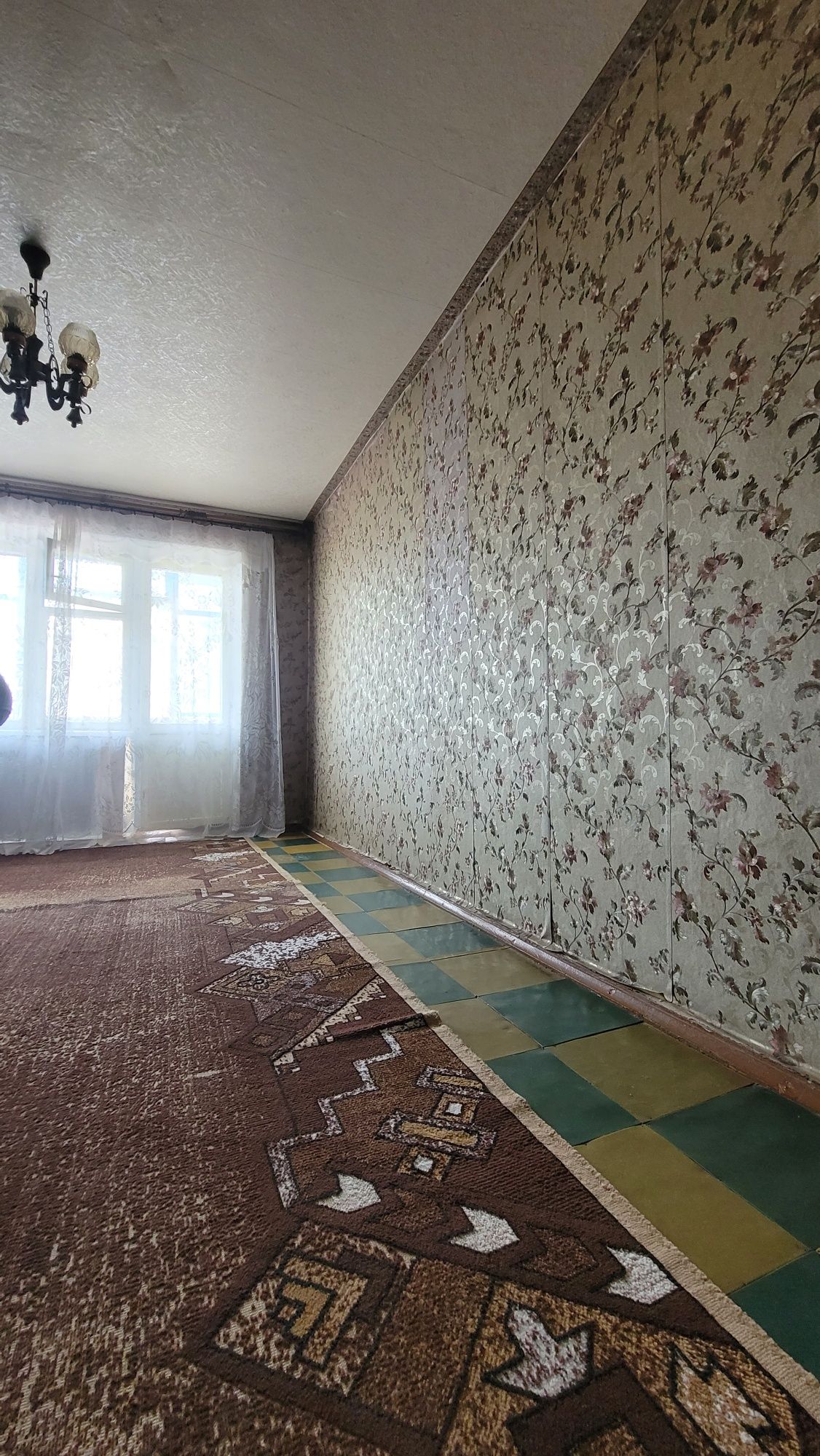 Продам 2-во кімнатну, Ворошилівка.
