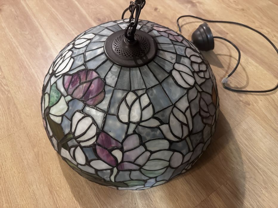 Lampa witrazowa wiszana ala Tiffany
