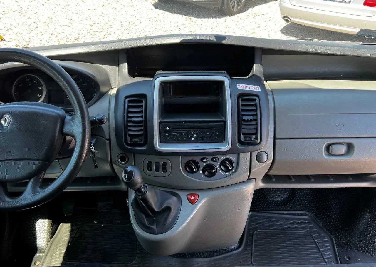 Renault Trafic 2.0 dCi З Німеччини | Стоїть у Польщі