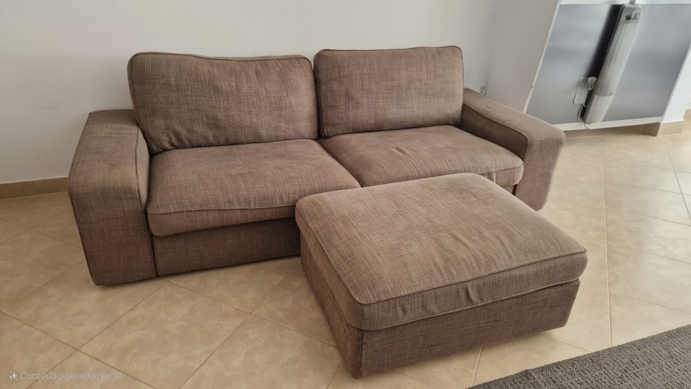 Sofá Ikea Kivik 3 lugares + repousa pés em castanho + capas extra bege