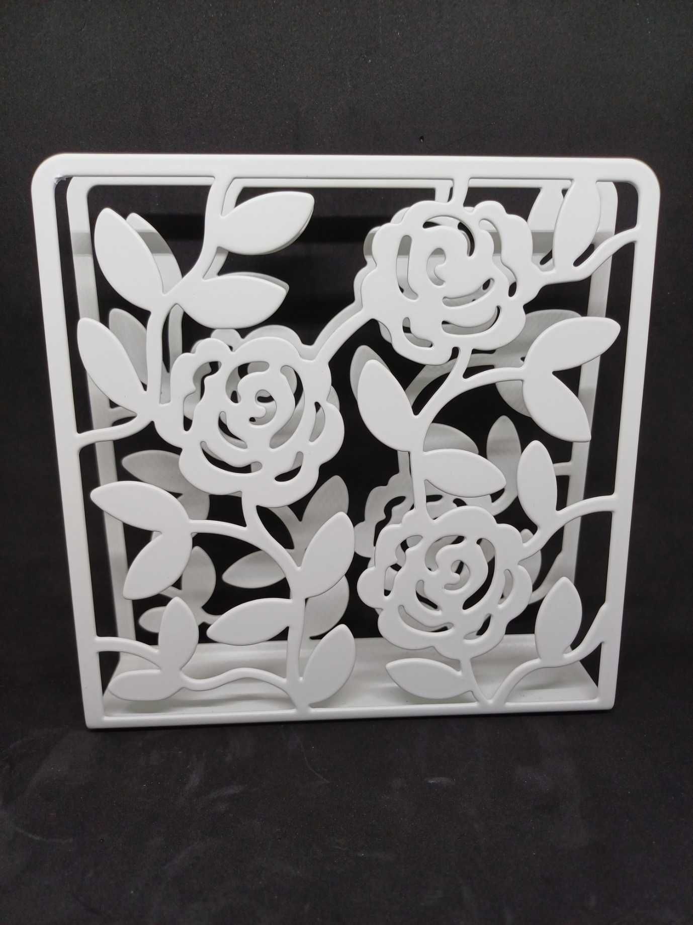 Serwetnik Ikea, biały, w róże  16 x 16 cm, mam 2 szt