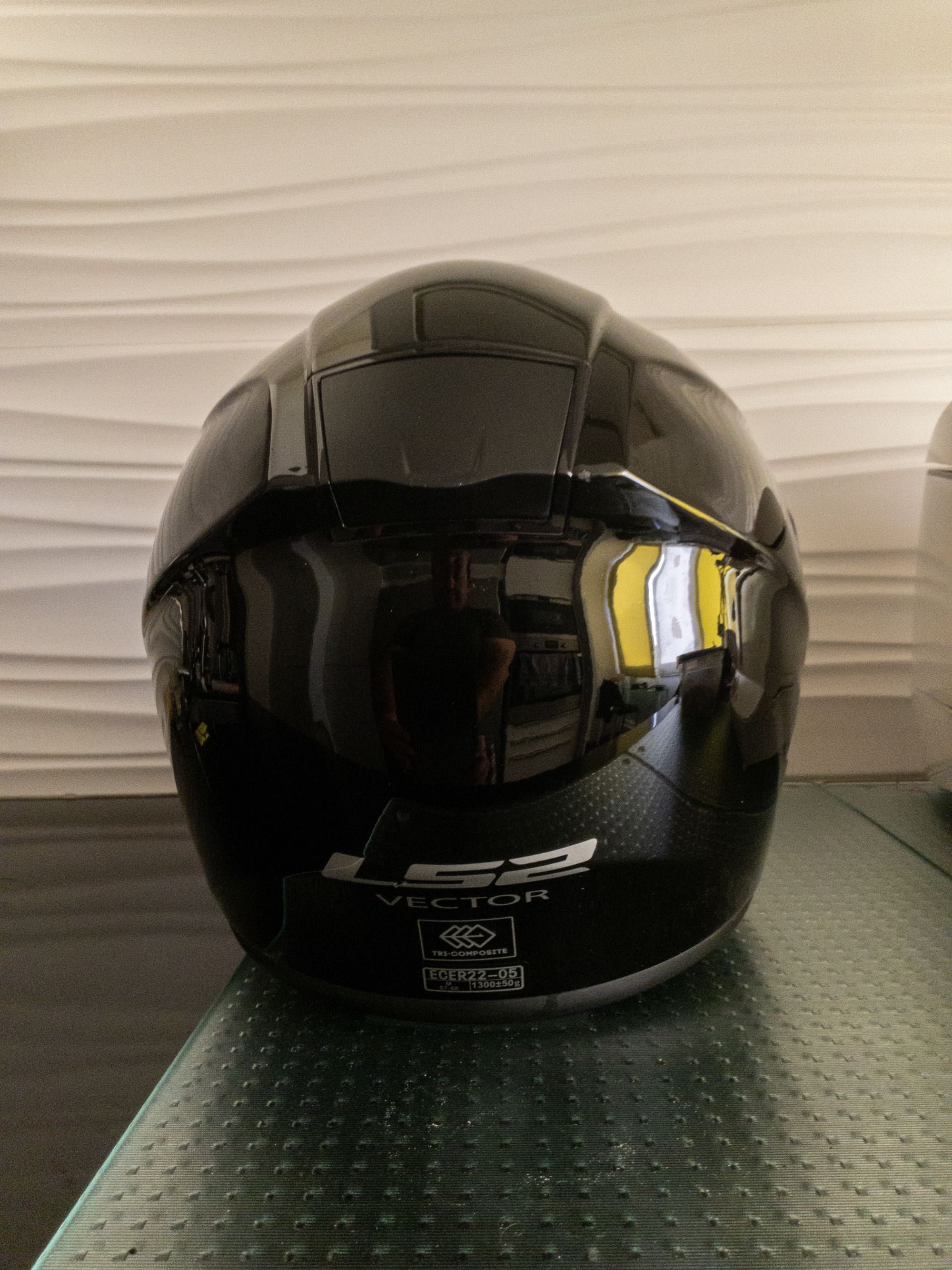 Capacete mota LS2 VECTOR.M. Como Novo. Não uso. Em mão, Lisboa.