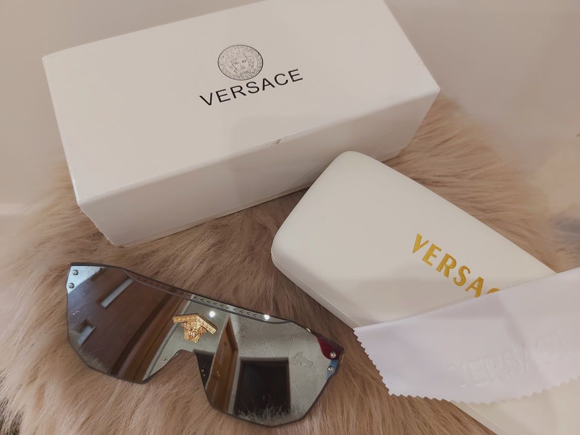 Okulary przeciwsloneczne Versace z pudelkiem