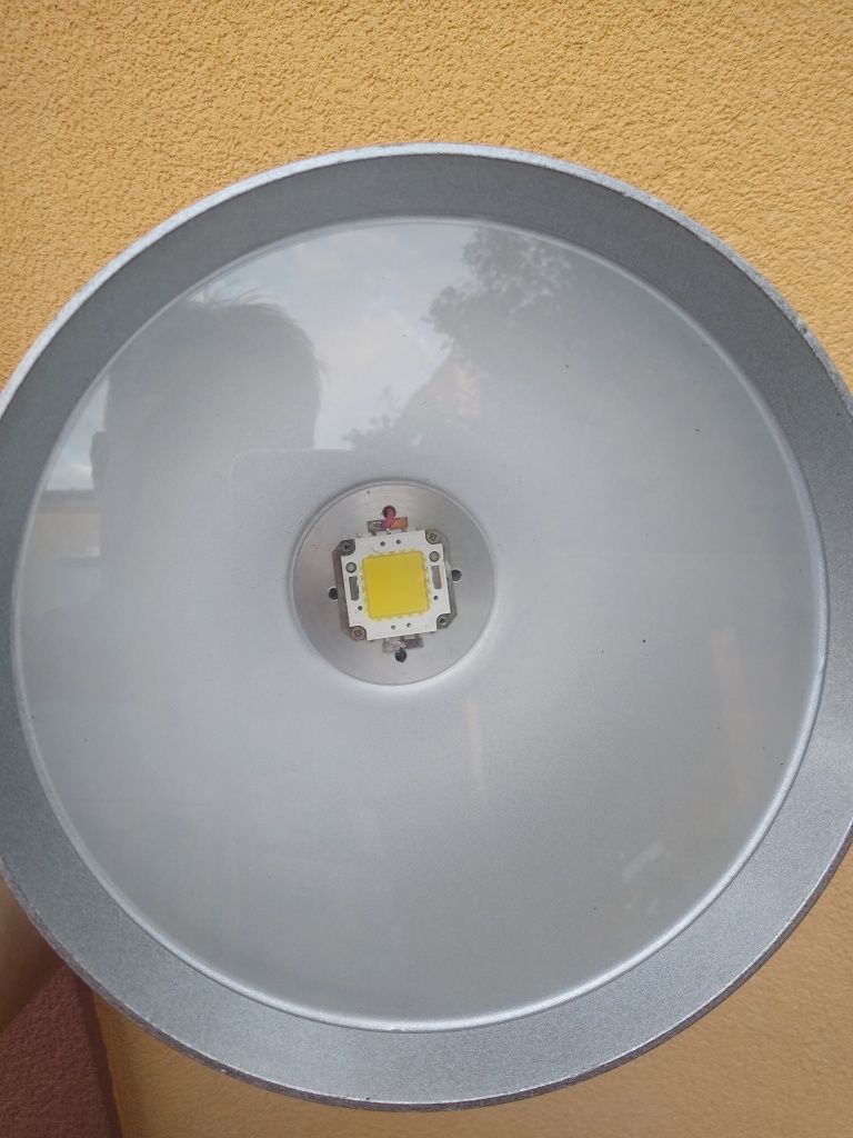 Lampa LED wisząca srebrna