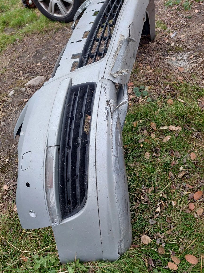 Zderzak przod passat b6 la7w r line