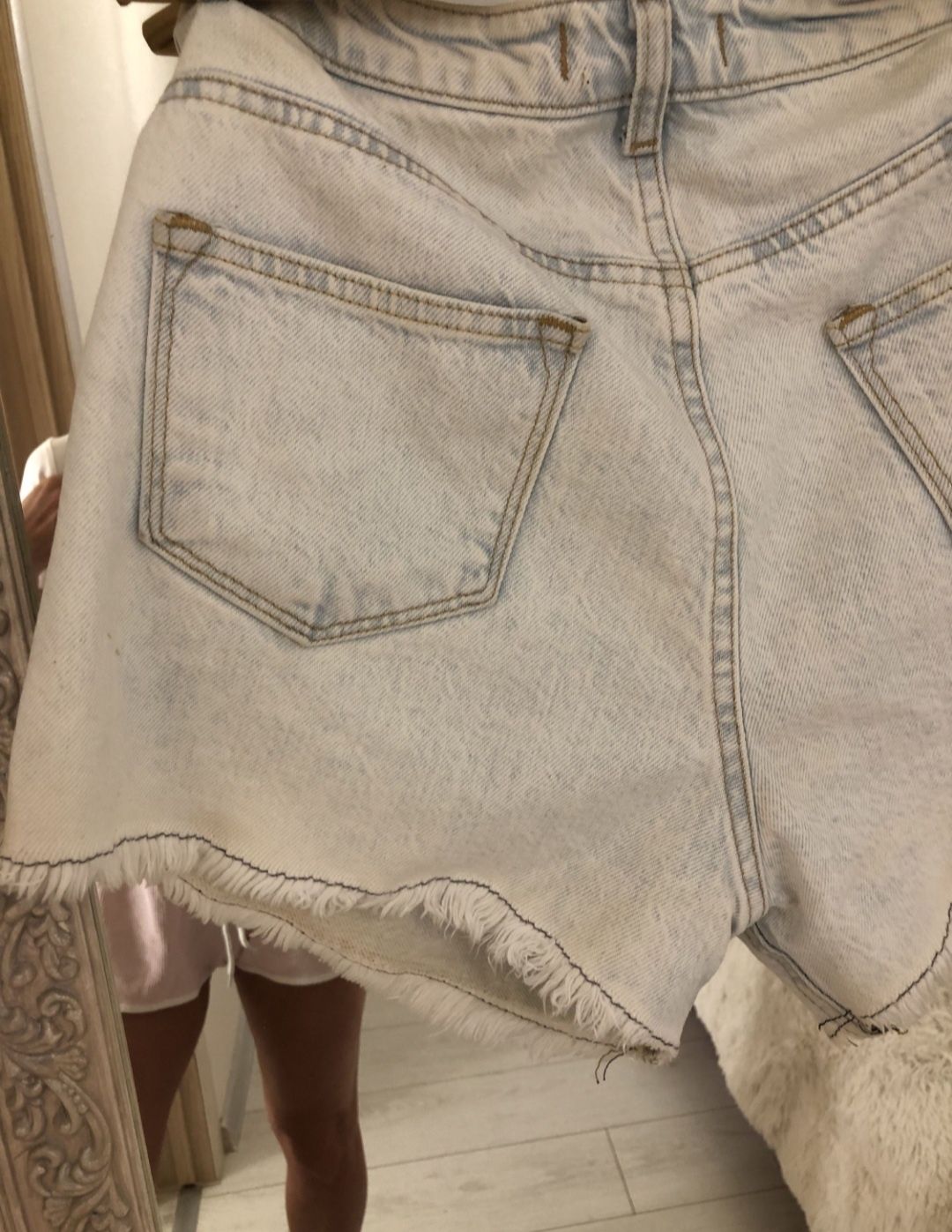 Шорти джинсові жіночі розмір М, розмір 27-28.