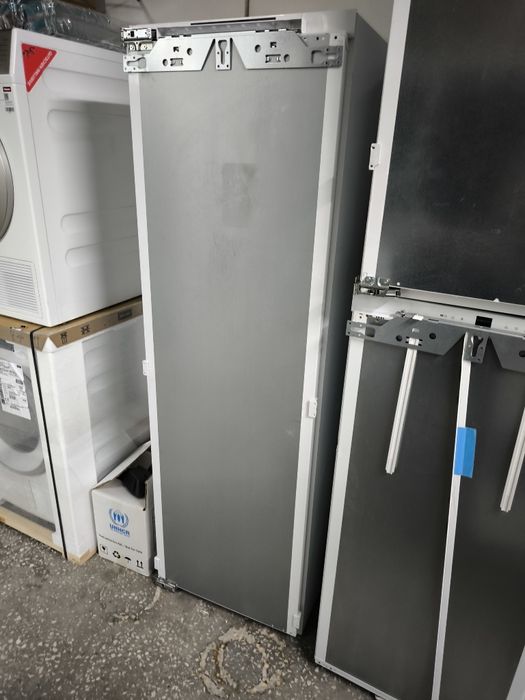 Outlet!Chłodziarka do zabudowy Miele K 7743 E