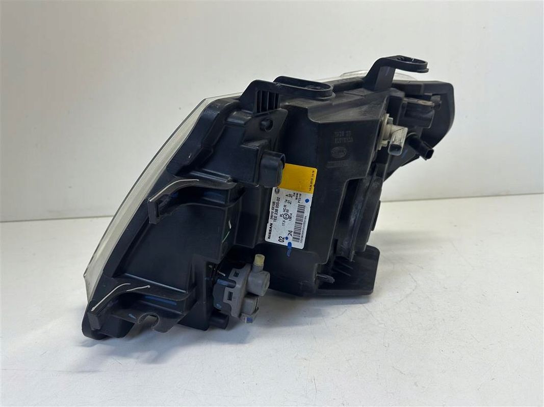 Navara Pathfinder D40 Lift 10r. Prawa Lampa Przód Eur.org