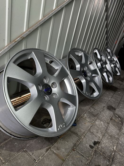 Felgi aluminiowe 17 Volvo 5x108 XC60 XC70 V60 S60 V70  ALUMY