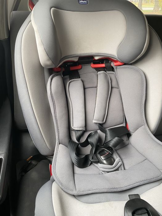 Автокрісло Chicco Gro-Up 1-2-3  (9-36кг)