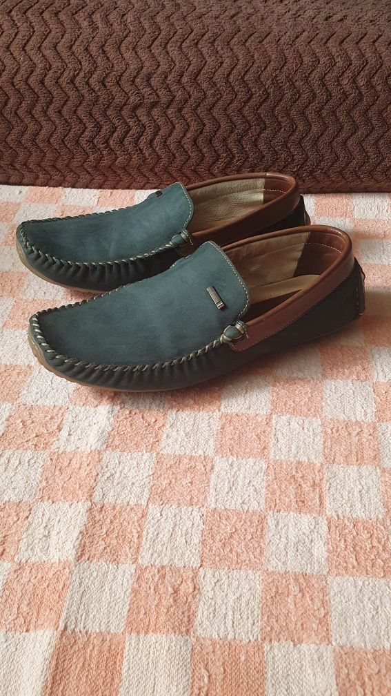 Продам мужские мокасины