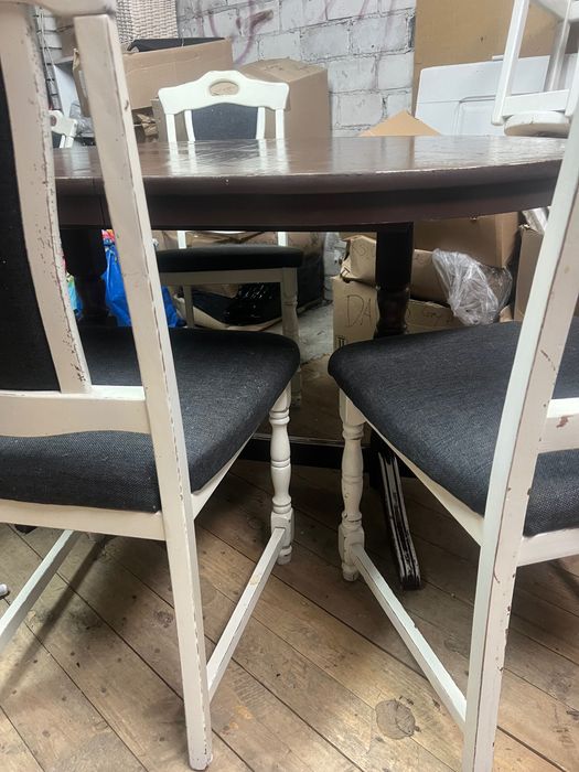 OKAZJA! Stół z 6 krzesłami do renowacji – lite drewno