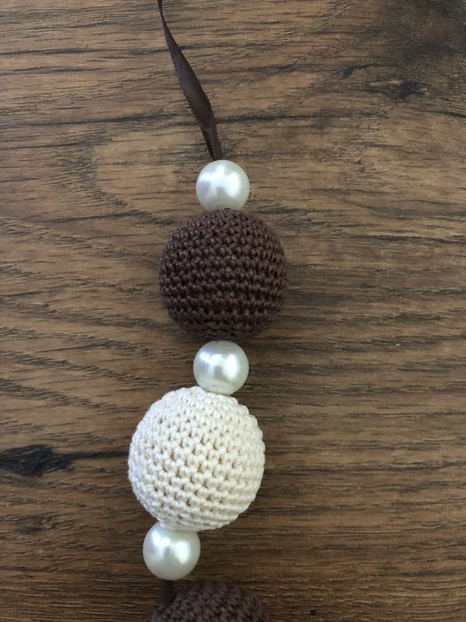 Lekki naszyjnik brązowy kremowy z