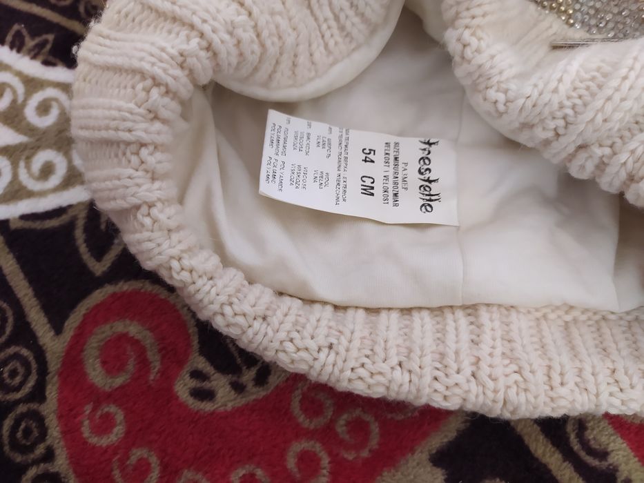 Шапки для дівчинки 1 лотом