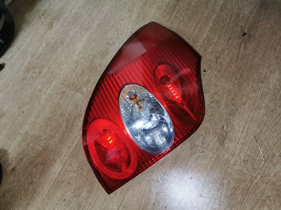 Lampa tylna lewa RENAULT Laguna II kombi lift EU