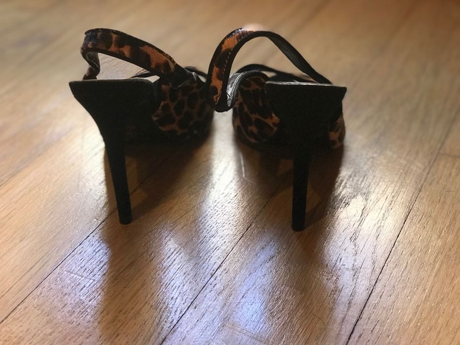 Belíssimo e poderoso sapato peep toe tigresa tamanho 38
