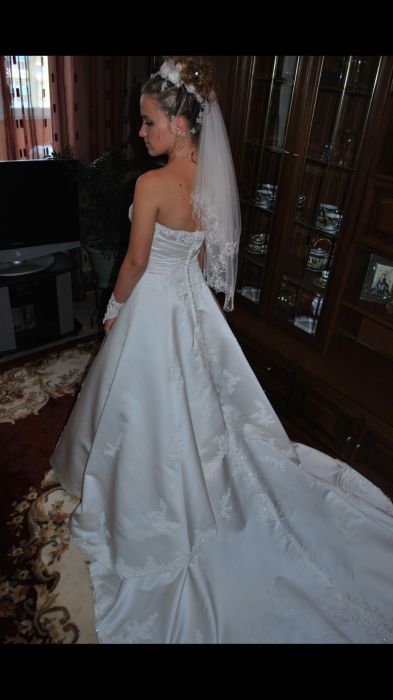 Весільна сукня американскього виробника, атлас, розмір S