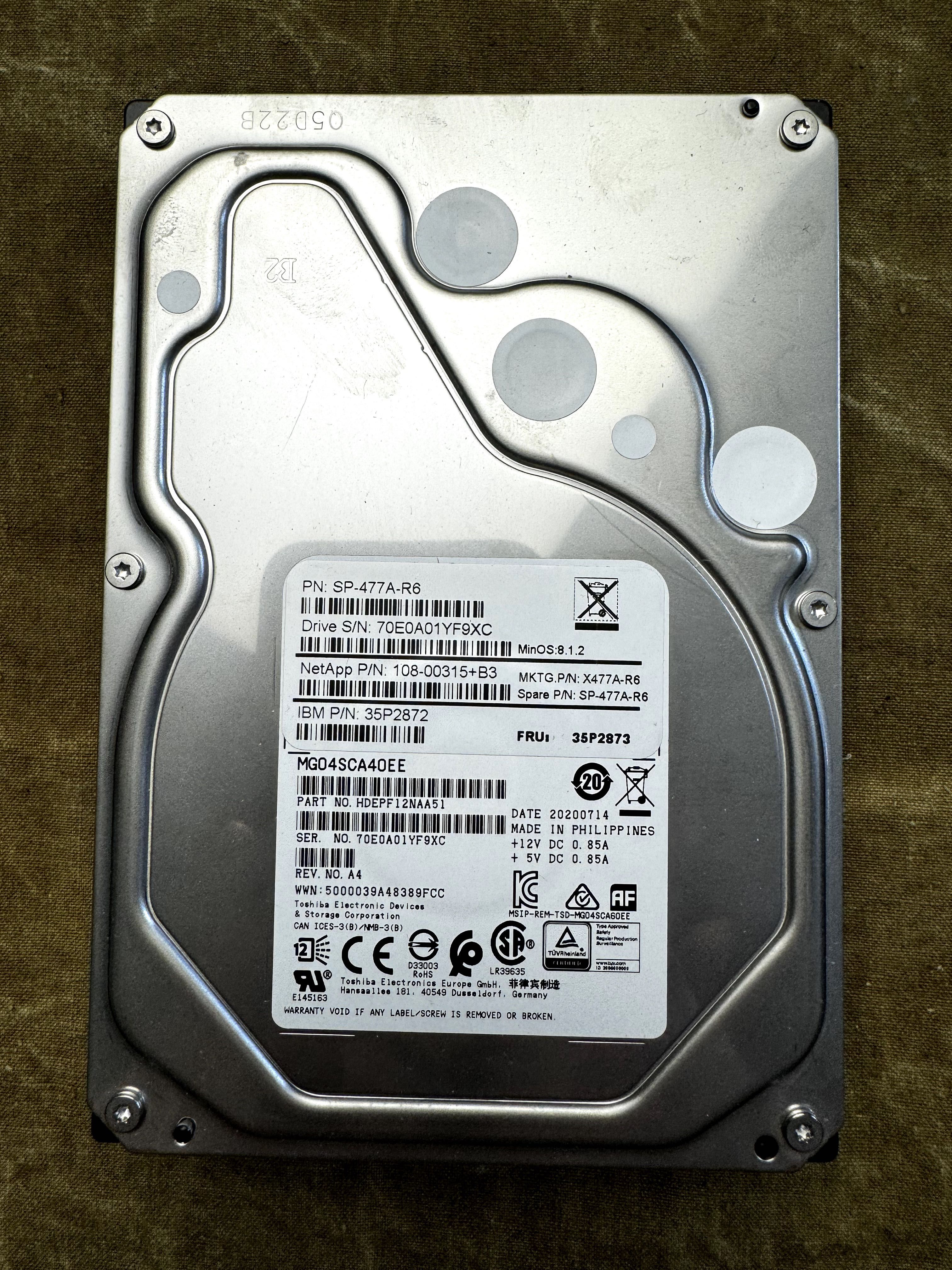 Жорсткі диски Toshiba 4TB 7200RPM 128MB 3.5" SAS 12G (MG04SCA40EE)