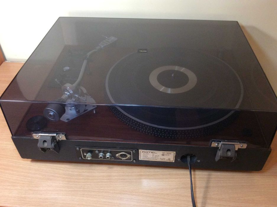 Виниловый проигрыватель  Rotel RP 3000
