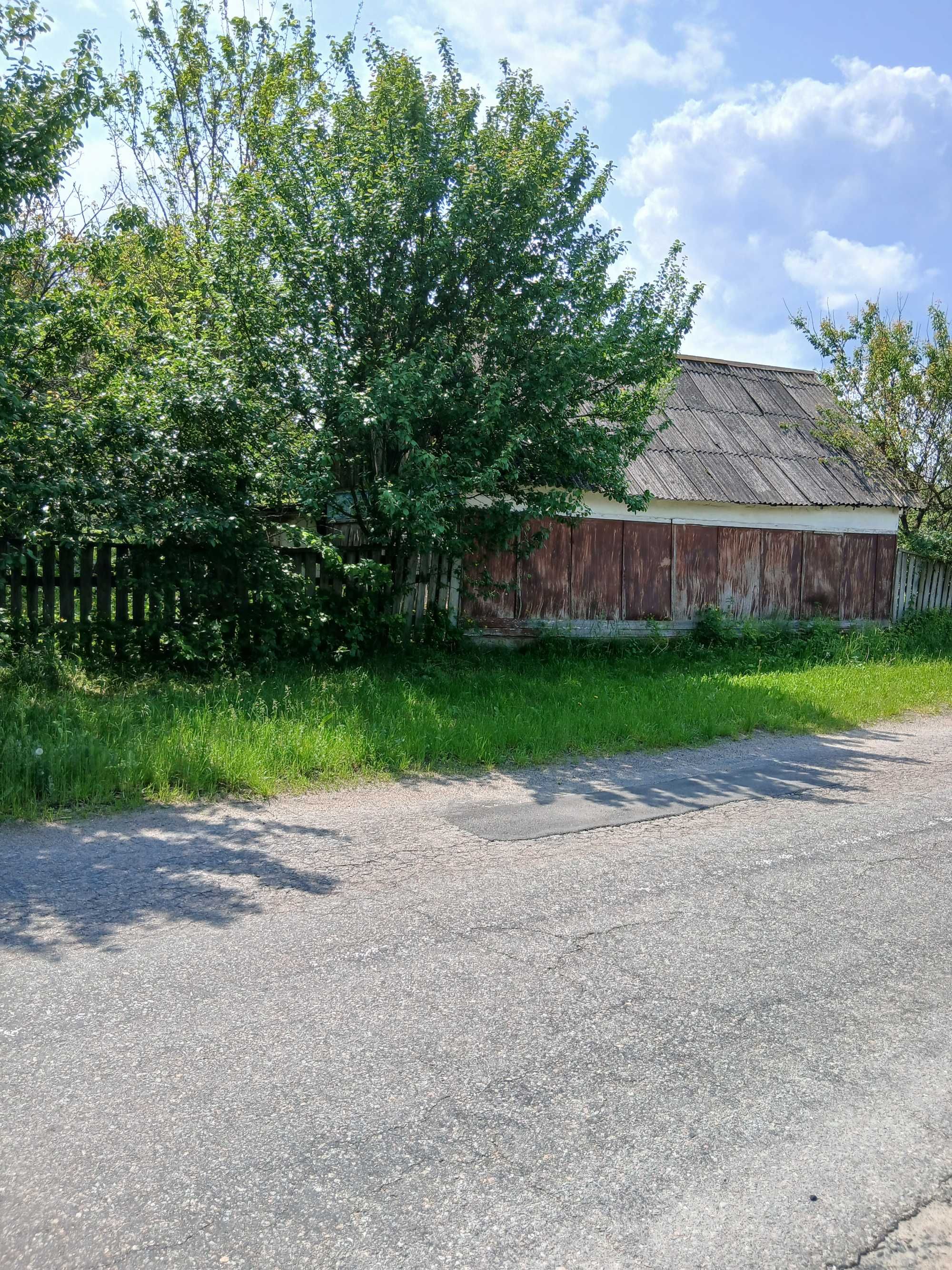 Продається земля Макарівський район село Юрівка вул.Київська 7.