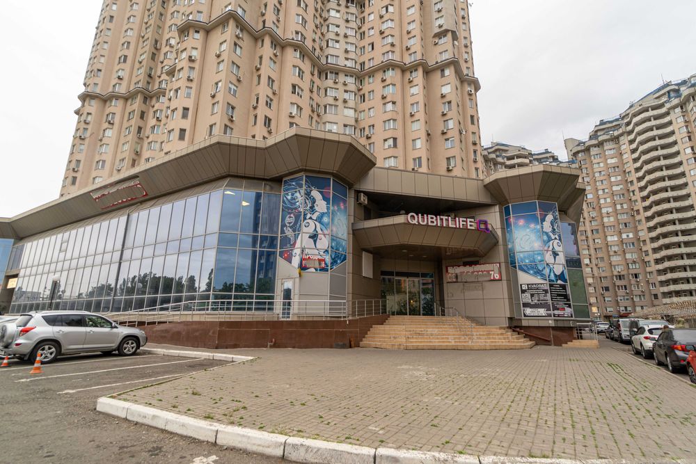 Продам коммерцию  новострое с 100квт в Одессе 711 кв.м.