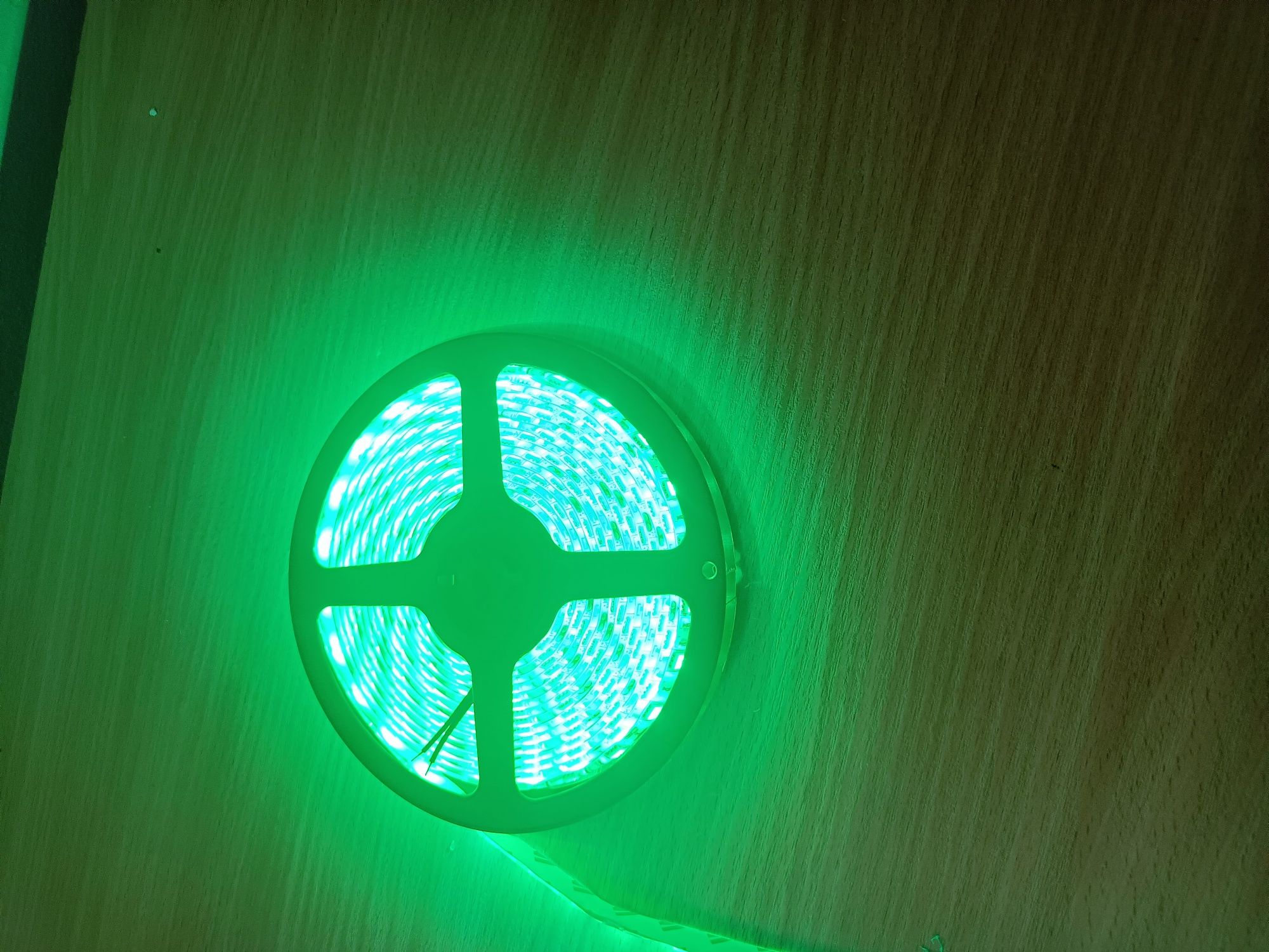 Taśma LED zielona 10 mmx6 na taśmie 3m