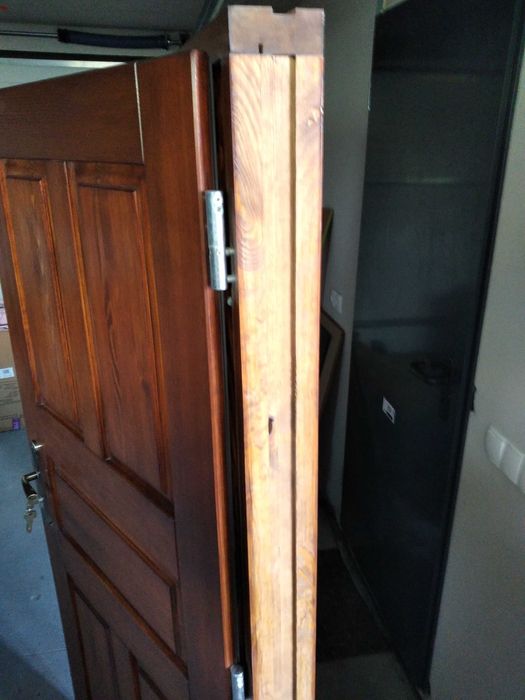 Drzwi drewniane zewnętrzne